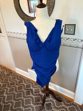 NEW Blue Ruffle V-Neck Women’s bathing suit by DKNY XL